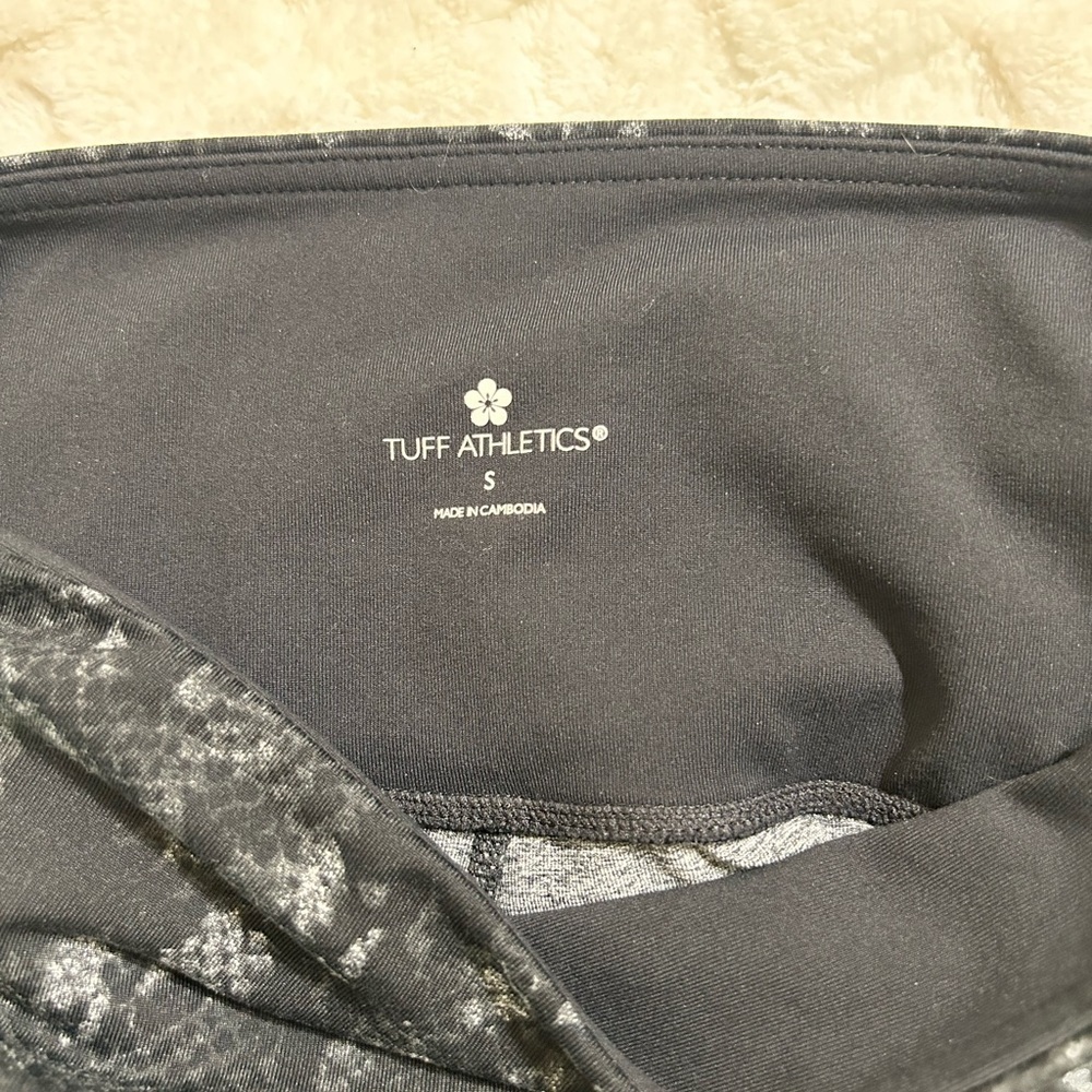 TUFF ATHLETICS Black and Gray Snake Print Leggings - Picture 4 of 5